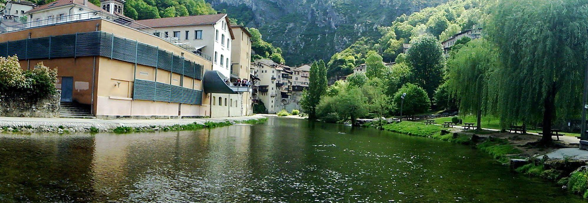 Hôtel du Musée de l'Eau Pont-en-Royans Exterior foto
